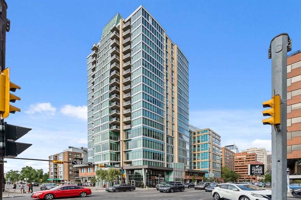 Main Photo: 2004 888 4 Avenue SW in Calgary: Downtown Commercial Core Apartment for sale : MLS®# A1250651
