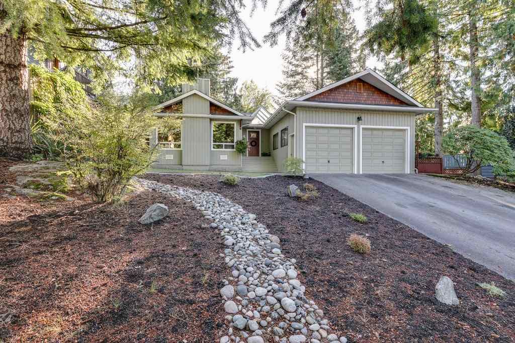 Main Photo: 40746 THUNDERBIRD Ridge in Squamish: Garibaldi Highlands House for sale : MLS®# R2308871