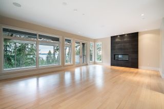 Photo 2: 3950 BAYRIDGE Court in West Vancouver: Bayridge House for sale : MLS®# R2749082