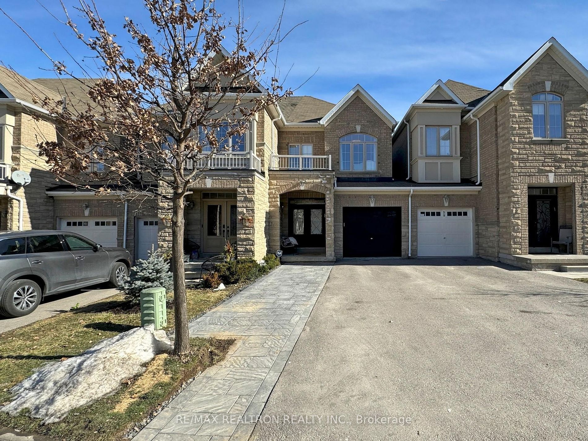 Main Photo: 37 Bristlewood Crescent in Vaughan: Patterson House (2-Storey) for sale : MLS®# N8053100