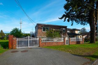 Photo 2: 2230 EIGHTH Avenue in New Westminster: Connaught Heights House for sale : MLS®# R2775223