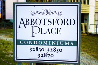 Photo 1: 435 32830 GEORGE FERGUSON Way in Abbotsford: Central Abbotsford Condo for sale in "Abbotsford Place" : MLS®# R2241632