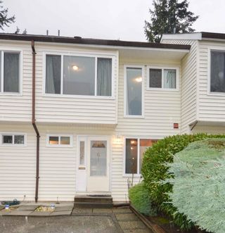 Photo 2: 61 9386 128 Street in Surrey: Queen Mary Park Surrey Townhouse for sale in "SURREY MEADOWS" : MLS®# R2705371