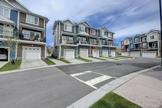 Photo 3: 508 NOLAN HILL Boulevard NW in Calgary: Nolan Hill Row/Townhouse for sale : MLS®# C4300883