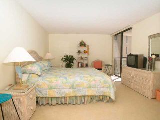 Photo 11: PACIFIC BEACH Residential for sale or rent : 2 bedrooms : 3916 RIVIERA #406 in San Diego