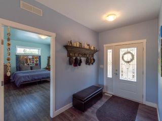 Photo 9: 389 JORDE ROAD: Clinton House for sale (North West)  : MLS®# 156376
