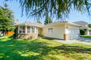Photo 2: 9092 160A Street in Surrey: Fleetwood Tynehead House for sale : MLS®# R2481370