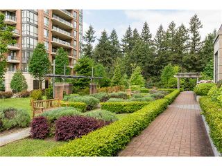 Photo 4: 905-6833 Station Hill Dr in Burnaby: South Slope Condo for sale (Burnaby South)  : MLS®# V1116216