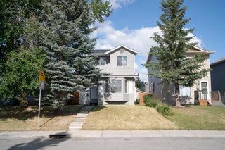 Photo 1: 11 Martinview Crescent NE in Calgary: Martindale Detached for sale : MLS®# A1257379