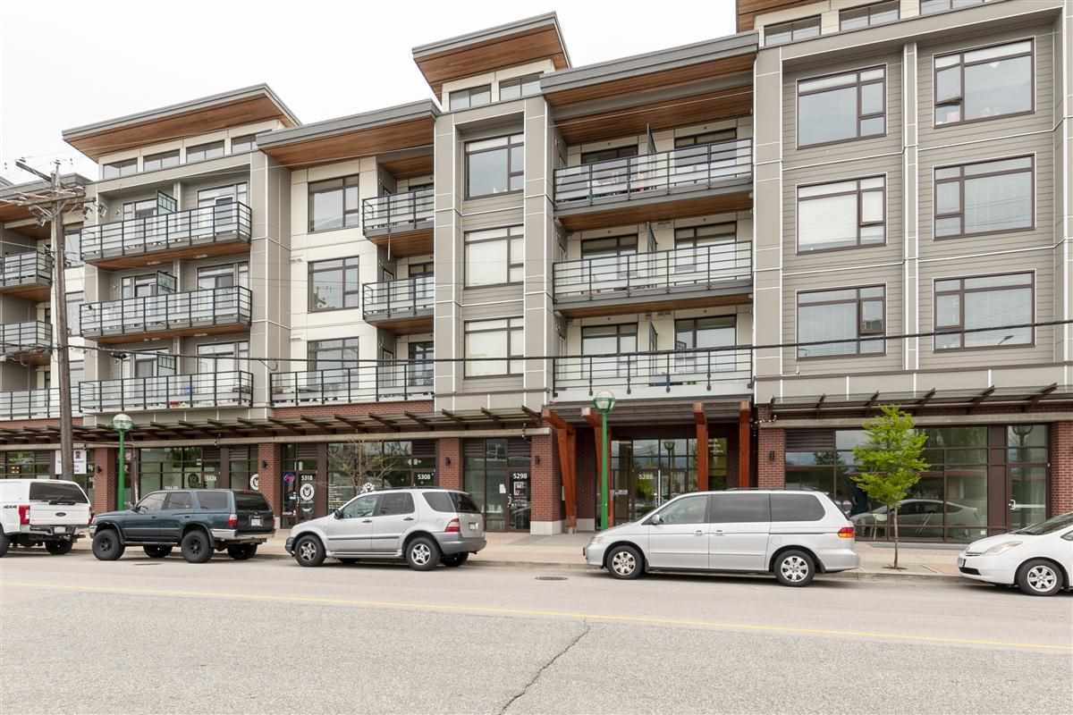 Main Photo: PH05 5288 GRIMMER Street in Burnaby: Metrotown Condo for sale (Burnaby South)  : MLS®# R2264907