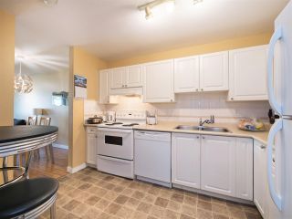 Photo 5: 301 1310 CARIBOO Street in New Westminster: Uptown NW Condo for sale : MLS®# R2252659