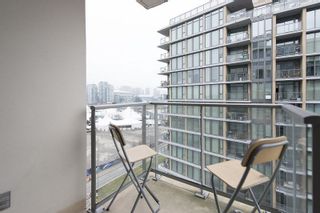 Photo 5: 805 1833 CROWE Street in Vancouver: False Creek Condo for sale in "THE FOUNDRY" (Vancouver West)  : MLS®# R2120097