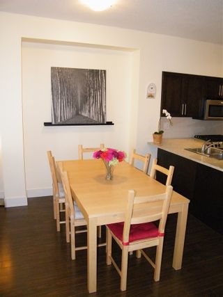 Photo 4: 49 20326 68 Avenue in Langley: Willoughby Heights Townhouse for sale in "SUNPOINTE" : MLS®# R2011514