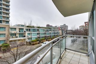 Photo 15: 301 120 MILROSS Avenue in Vancouver: Downtown VE Condo for sale in "BRIGHTON BY BOSA" (Vancouver East)  : MLS®# R2643325