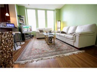 Photo 3: 310 3651 FOSTER Avenue in Vancouver: Collingwood VE Condo for sale in "FINALE" (Vancouver East)  : MLS®# V921205