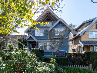 Photo 1: 1674 GRANT Street in Vancouver: Grandview Woodland Townhouse for sale (Vancouver East)  : MLS®# R2675599