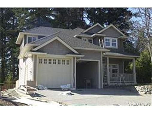 Main Photo: 537 Caselton Pl in VICTORIA: SW Royal Oak House for sale (Saanich West)  : MLS®# 333092