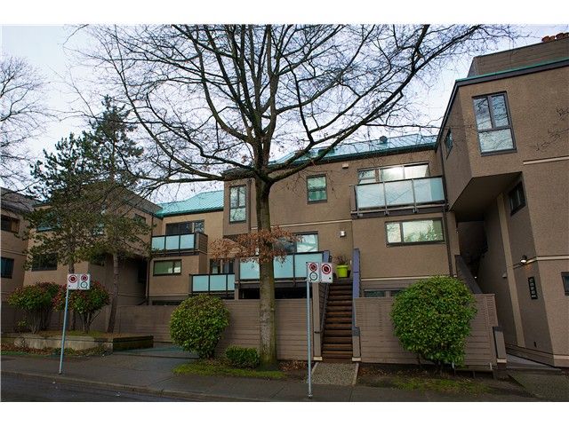 Main Photo: 699 MOBERLY Road in Vancouver: False Creek Townhouse for sale in "CREEK VILLAGE" (Vancouver West)  : MLS®# V991977