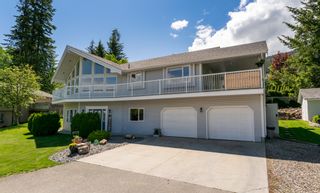 Photo 1: 1570 Southeast 16 Street in Salmon Arm: SE House for sale : MLS®# 10255586