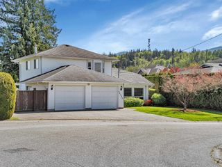 Photo 2: 10284 MANOR Drive in Chilliwack: Fairfield Island House for sale : MLS®# R2873184