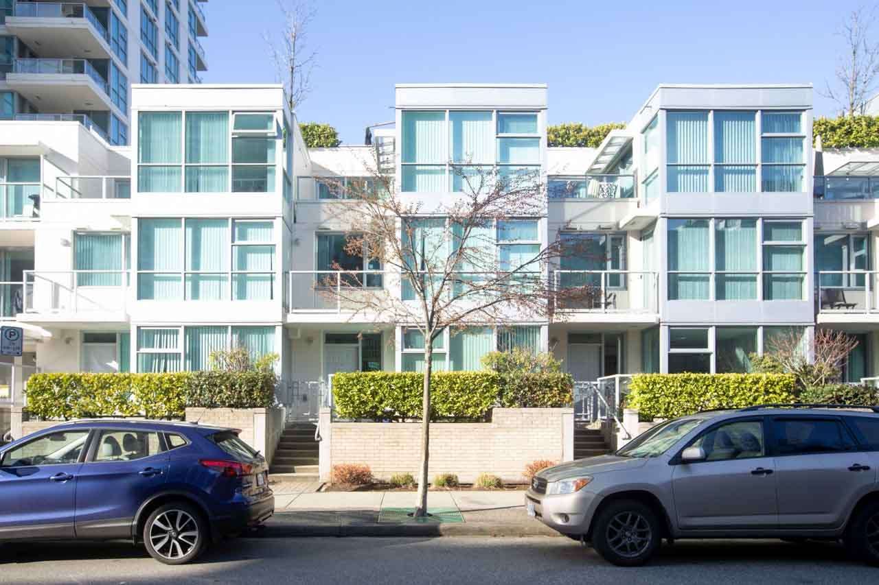 Main Photo: 139 MILROSS Avenue in Vancouver: Downtown VE Townhouse for sale in "CREEKSIDE" (Vancouver East)  : MLS®# R2553176