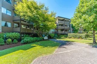 Main Photo: 204 10662 151A Street in Surrey: Guildford Condo for sale in "Lincoln Hill" (North Surrey)  : MLS®# R2872934