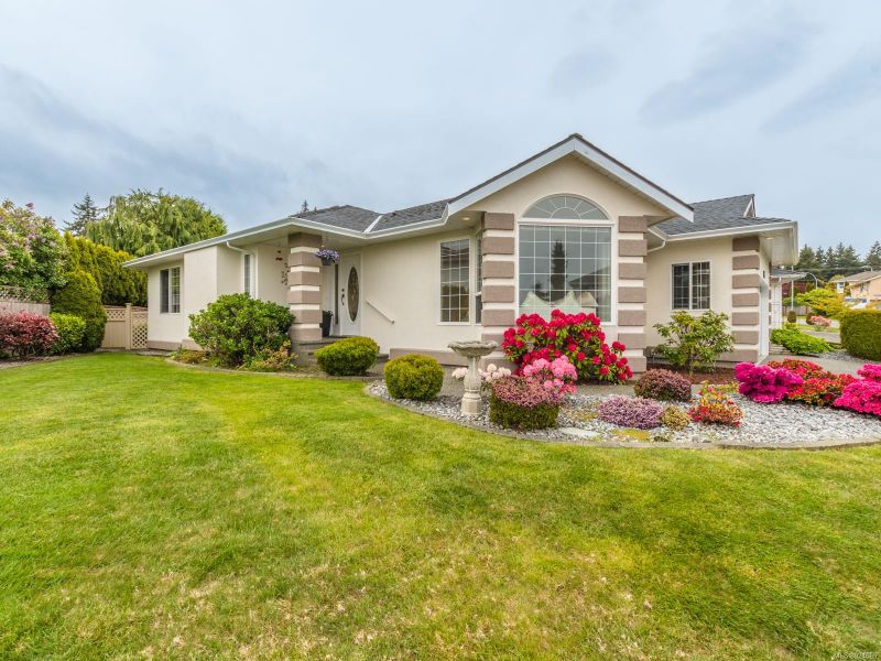 FEATURED LISTING: 5983 Newport Dr Nanaimo