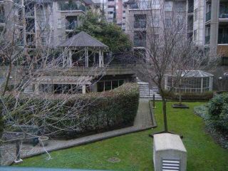 Photo 10: 310 211 12TH Street in New Westminster: Uptown NW Condo for sale : MLS®# V923650