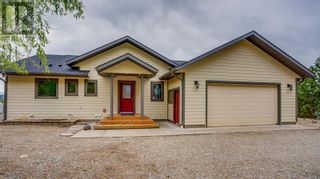 Photo 3: 464 Mountain Drive Okanagan North: Vernon Real Estate Listing: MLS®# 10280947
