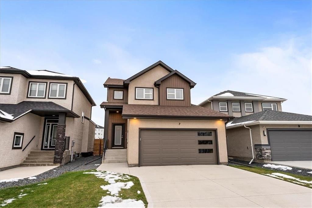 Main Photo: 7 Lucerne Place in Winnipeg: House for sale : MLS®# 202330019