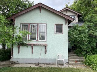 Photo 1: 700 Henderson Highway in Winnipeg: Fraser's Grove Residential for sale (3C)  : MLS®# 202317458