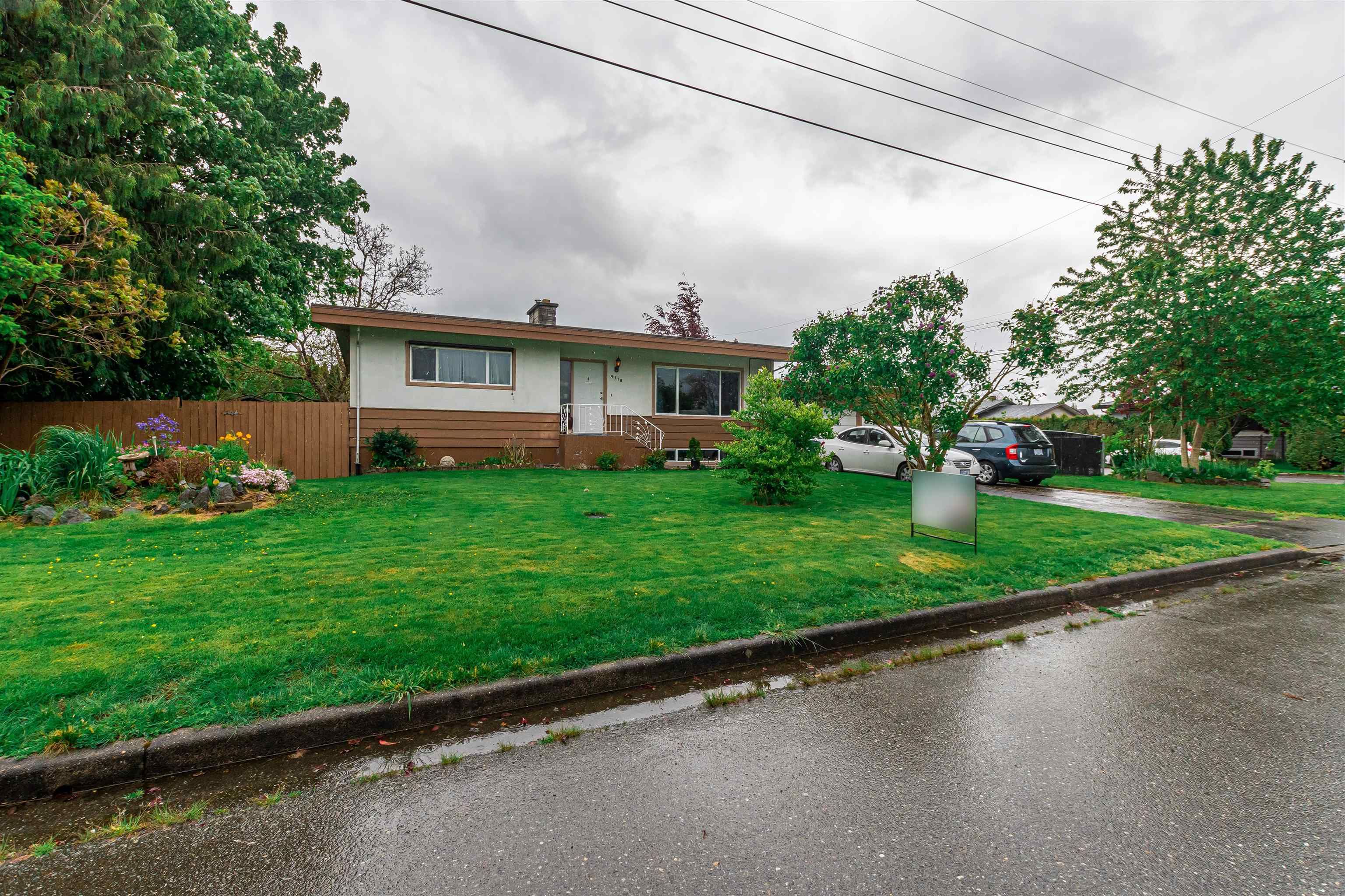 Main Photo: 9510 MENZIES Street in Chilliwack: Chilliwack E Young-Yale House for sale : MLS®# R2690145