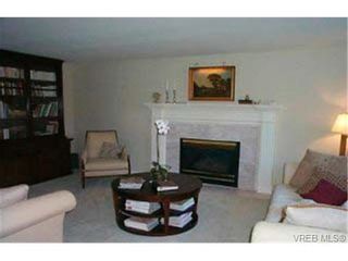 Photo 3: 188A St. Charles St in VICTORIA: Vi Fairfield East House for sale (Victoria)  : MLS®# 298268