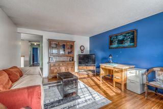 Photo 11: 532 Queensland Place SE in Calgary: Queensland Semi Detached for sale : MLS®# A1187085