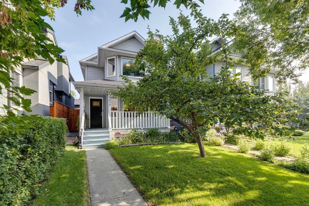 Main Photo: 2206 32 Avenue SW in Calgary: Richmond Detached for sale : MLS®# A2070612