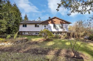 Photo 1: 940 Violet Ave in Saanich: SW Marigold House for sale (Saanich West)  : MLS®# 896985