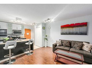 Photo 5: 903 928 HOMER Street in Vancouver: Yaletown Condo for sale in "YALETOWN PARK1" (Vancouver West)  : MLS®# V1105059