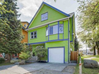 Photo 1: 600 E 14TH AVENUE in Vancouver: Mount Pleasant VE House for sale (Vancouver East)  : MLS®# R2074713