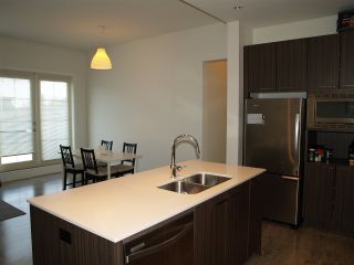 Photo 3: 401 553 FOSTER Avenue in Coquitlam: Coquitlam West Condo for sale in "FOSTER EAST" : MLS®# R2260115