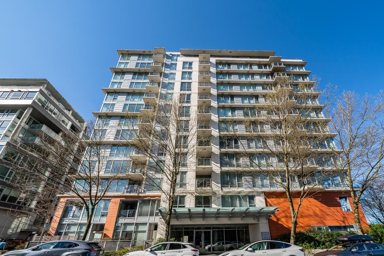 Main Photo: 302 1833 CROWE Street in Vancouver: False Creek Condo for sale (Vancouver West)  : MLS®# R2767772
