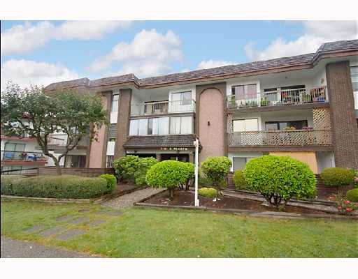 Main Photo: 204 1585 E 4TH Avenue in Vancouver: Grandview VE Condo for sale in "ALPINE PLACE" (Vancouver East)  : MLS®# V667288