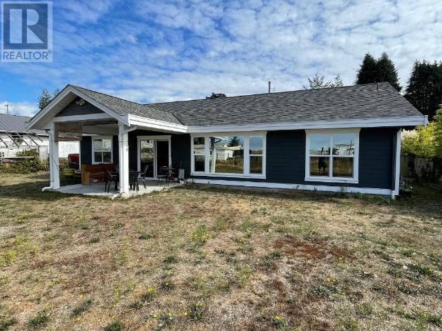 Main Photo: 4597 GOLDEN AVE in Powell River: House for sale : MLS®# 17593