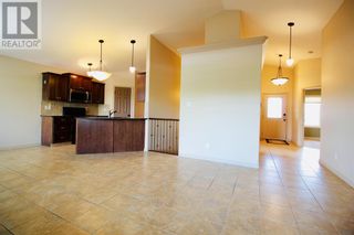 Photo 3: 460 Firelight Point W in Lethbridge: House for sale : MLS®# A2047358