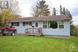 Photo 2: 245 VICTORIA STREET in Almonte: House for sale : MLS®# 1323498