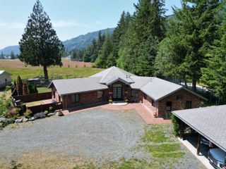 Photo 2: 1185 COLUMBIA VALLEY Road in Columbia Valley: Cultus Lake South House for sale (Cultus Lake & Area)  : MLS®# R2880887