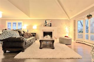 Photo 3: 10729 CHESTNUT Place in Surrey: Fraser Heights House for sale (North Surrey)  : MLS®# R2228413