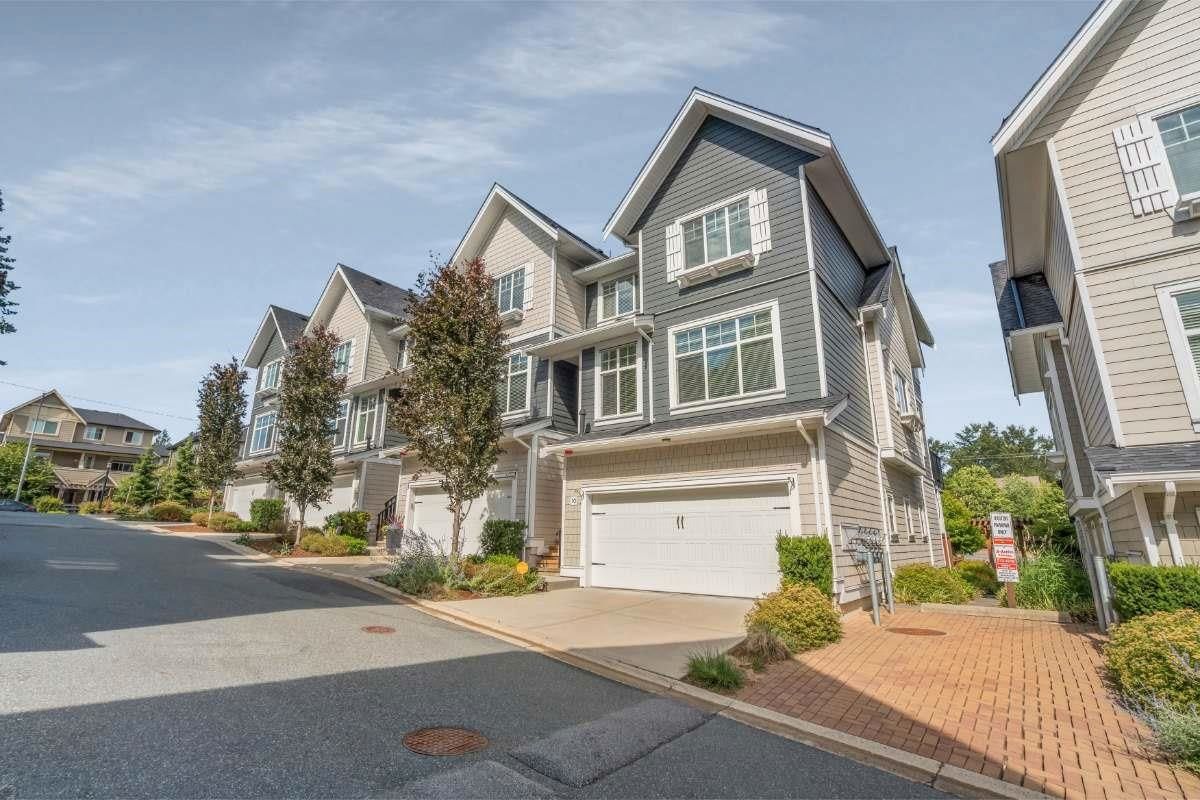 Main Photo: 16 19938 70 Avenue in Langley: Willoughby Heights Townhouse for sale in "CREST" : MLS®# R2799056