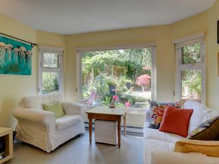 Photo 8: 2760 Belmont Ave in Victoria: Vi Oaklands House for sale : MLS®# 915716