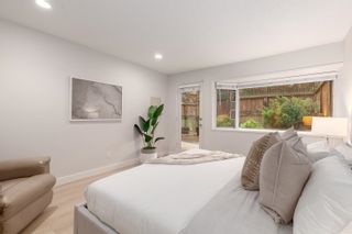 Photo 12: 2413 W 1ST Avenue in Vancouver: Kitsilano Townhouse for sale in "Bayside Manor" (Vancouver West)  : MLS®# R2746768
