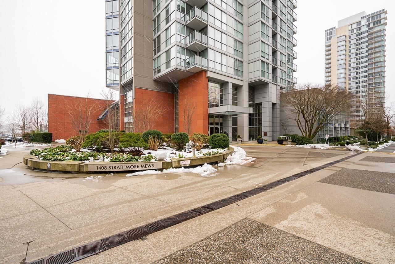 Main Photo: 3505 1408 STRATHMORE Mews in Vancouver: Yaletown Condo for sale in "WEST ONE" (Vancouver West)  : MLS®# R2815545